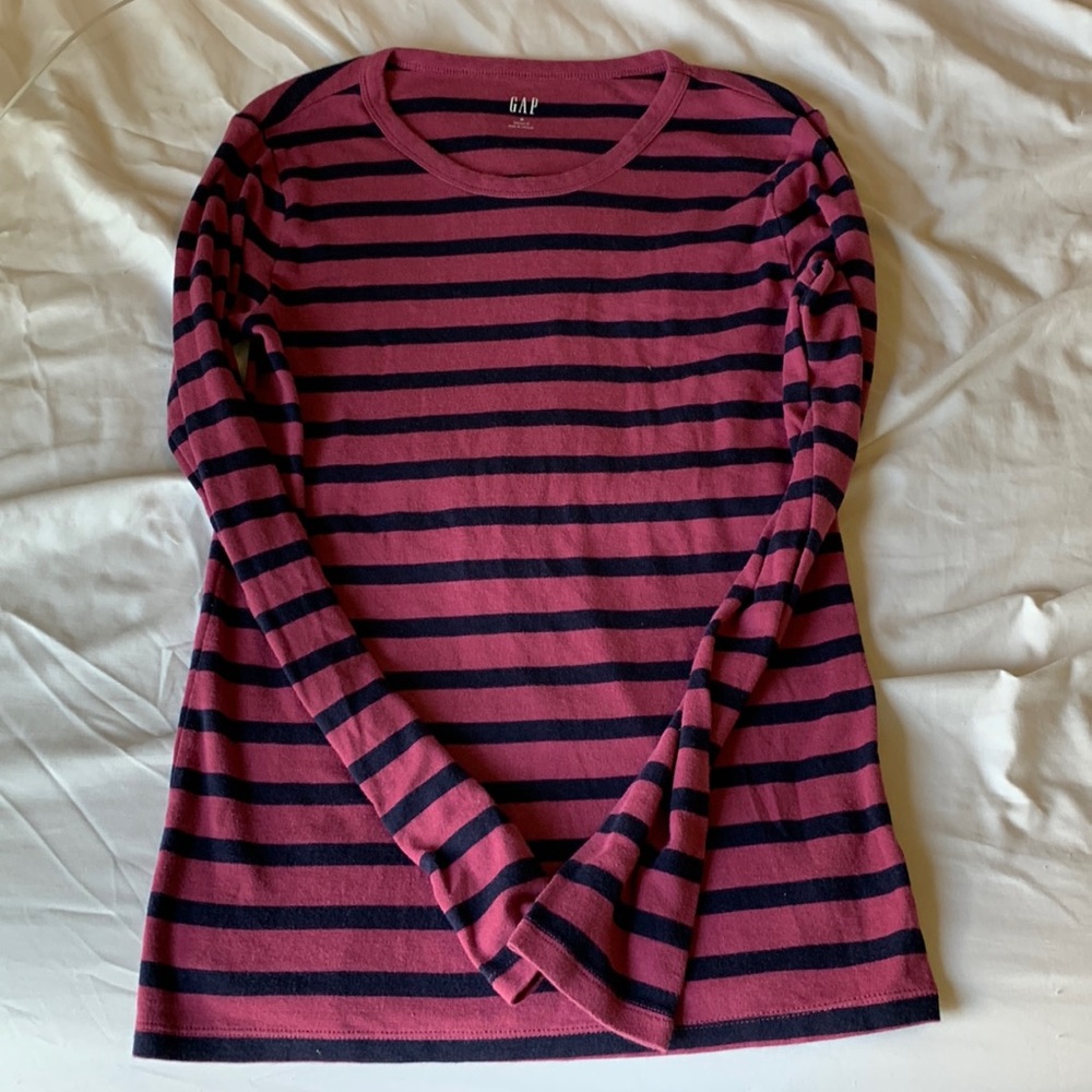 stripped gap shirt